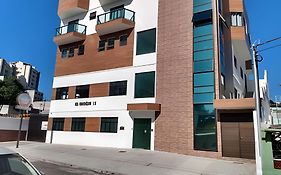 Loft no térreo, prédio novo, a 5 min da UFJF